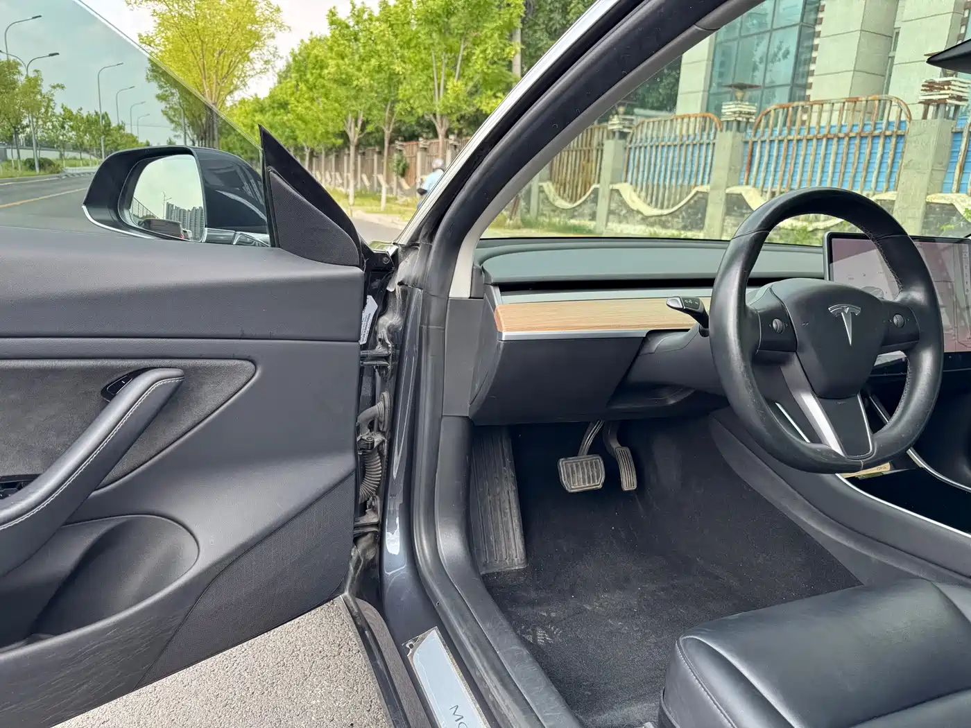 Tesla Model 3 (Import) 2019 2019 Long Range All-Wheel Drive Edition