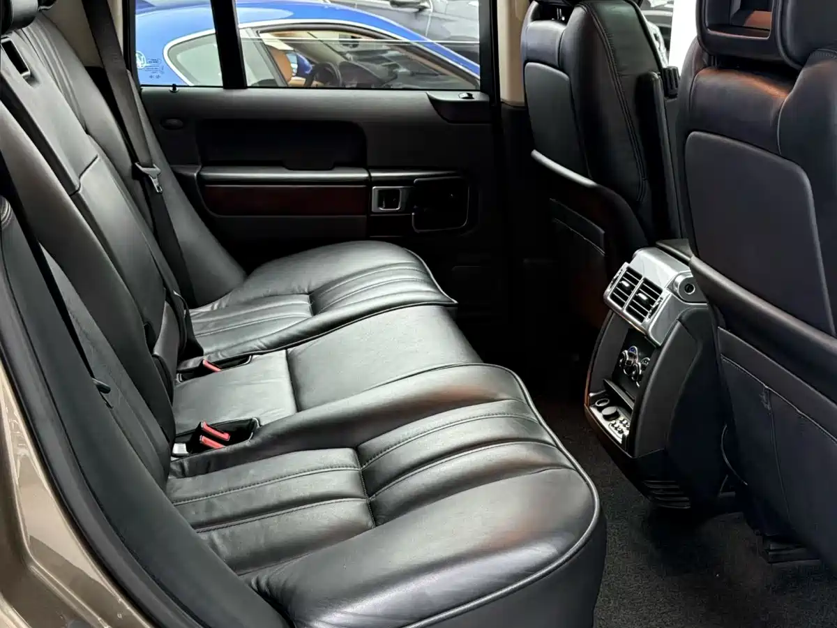 Land Rover Range Rover 2011 5.0 NA V8 HSE фото 8