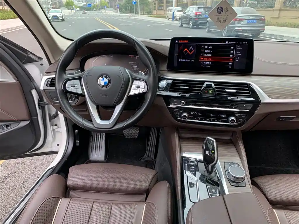 BMW 5 Series 2022 Model Third Facelift 530Li Premium M Sport Package фото 11