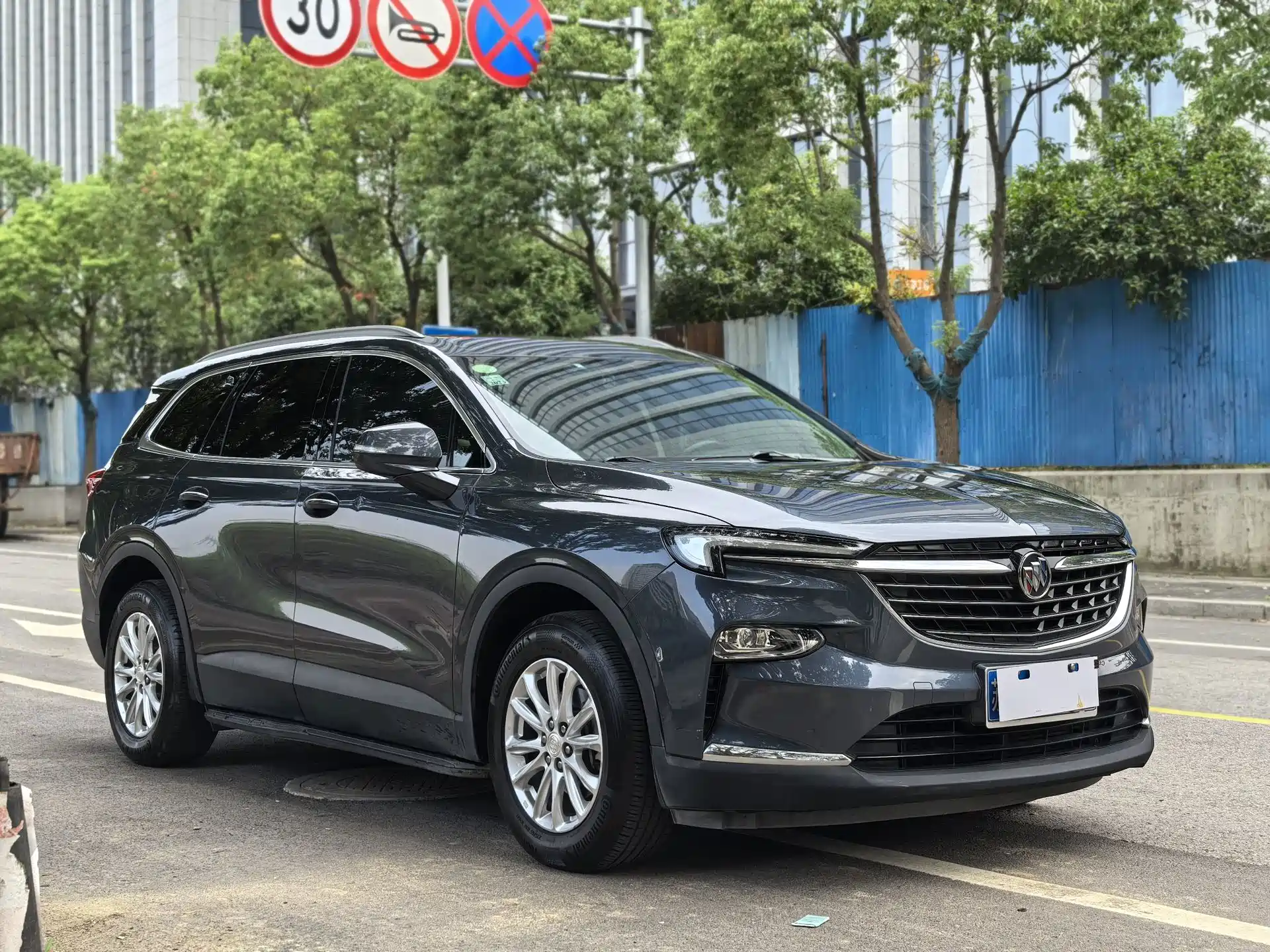 Photo 2 - Buick Enclave