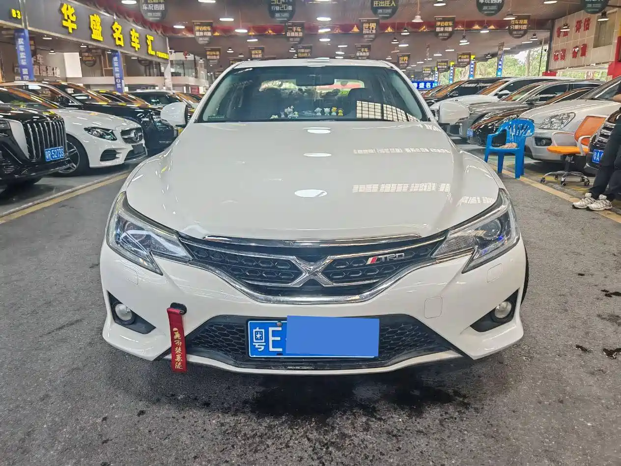 Toyota Reiz 2013 2.5V Premium Edition фото 3