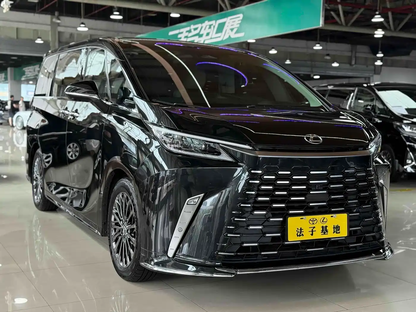 Lexus LM 2024 2023 350h 7-Seater Elegance Edition