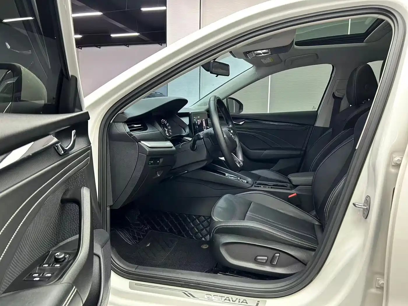 Škoda Octavia 2022 PRO TSI280 Premium Edition фото 9