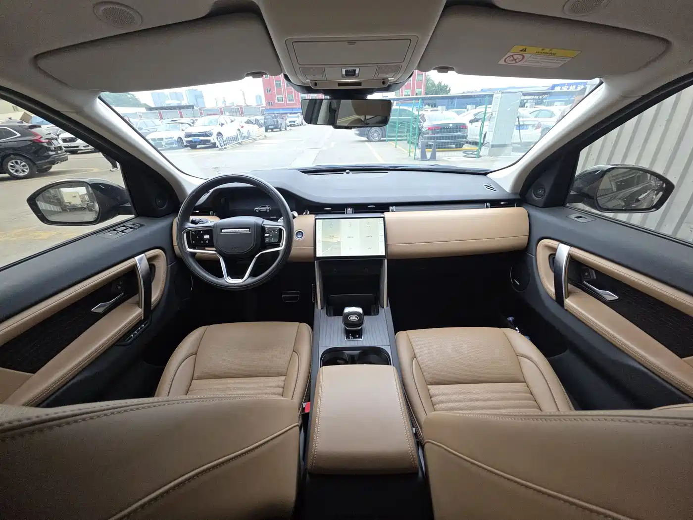 Land Rover Discovery Sport 2024 Luxury Custom Edition фото 11