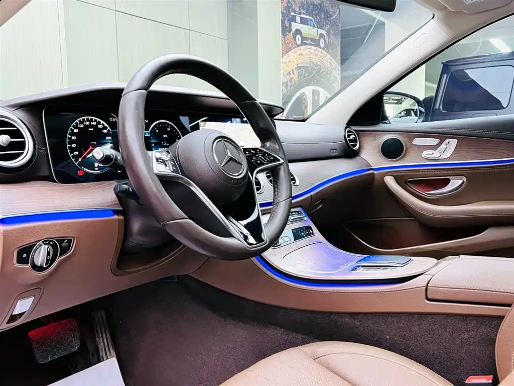 Mercedes-Benz E-Class 2021 E 300 L Fashion фото 8