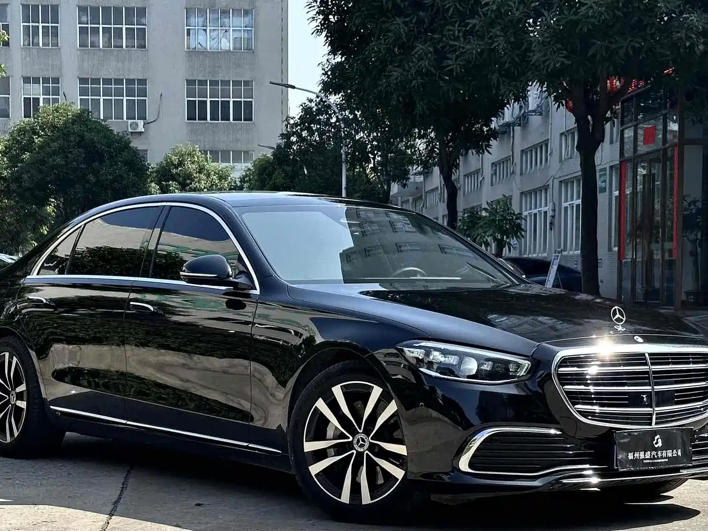 Mercedes-Benz S-Class 2023 Model S 400 L Luxury Edition фото 3
