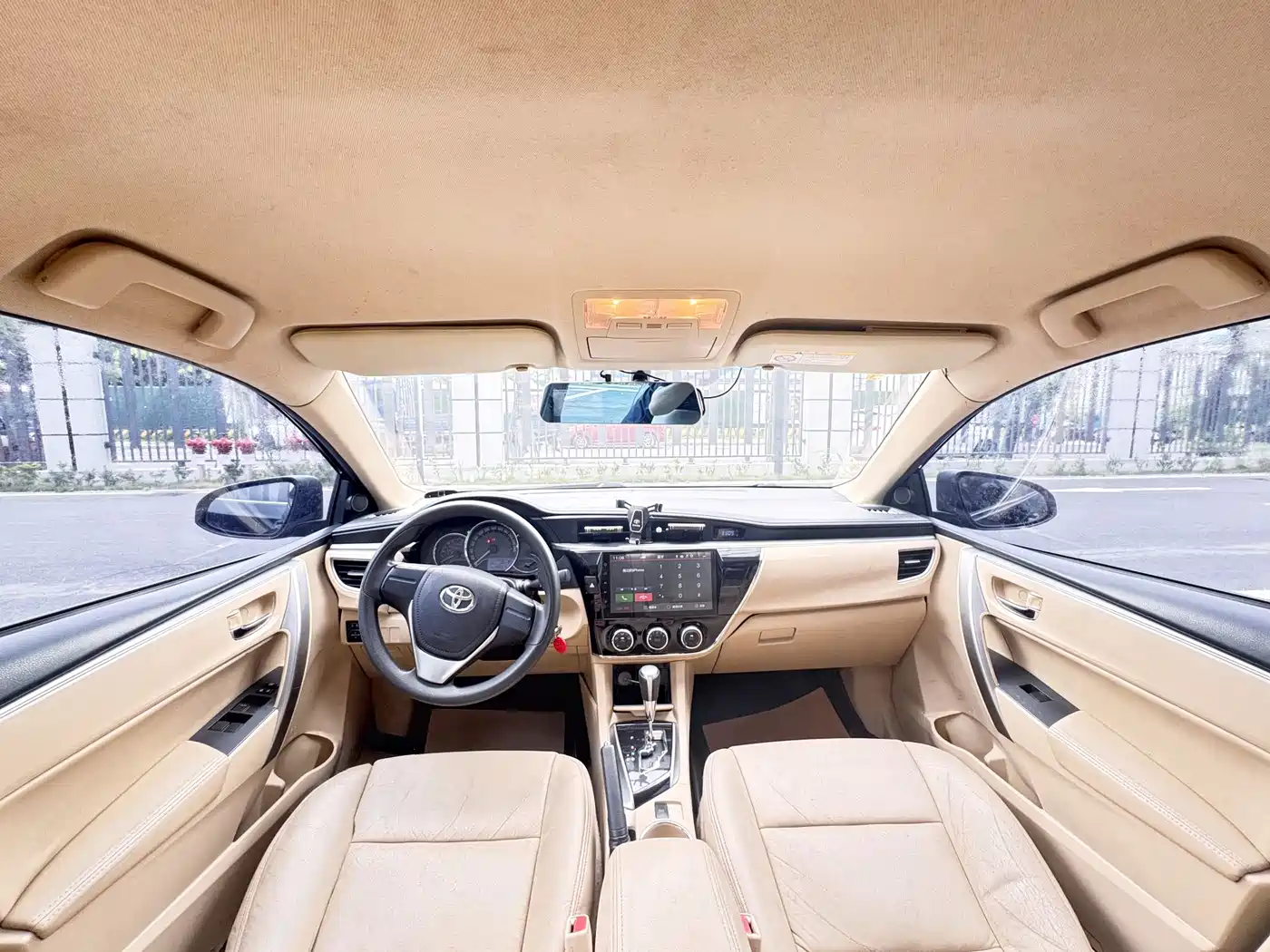 Toyota Corolla 2014 1.6L CVT GL фото 5