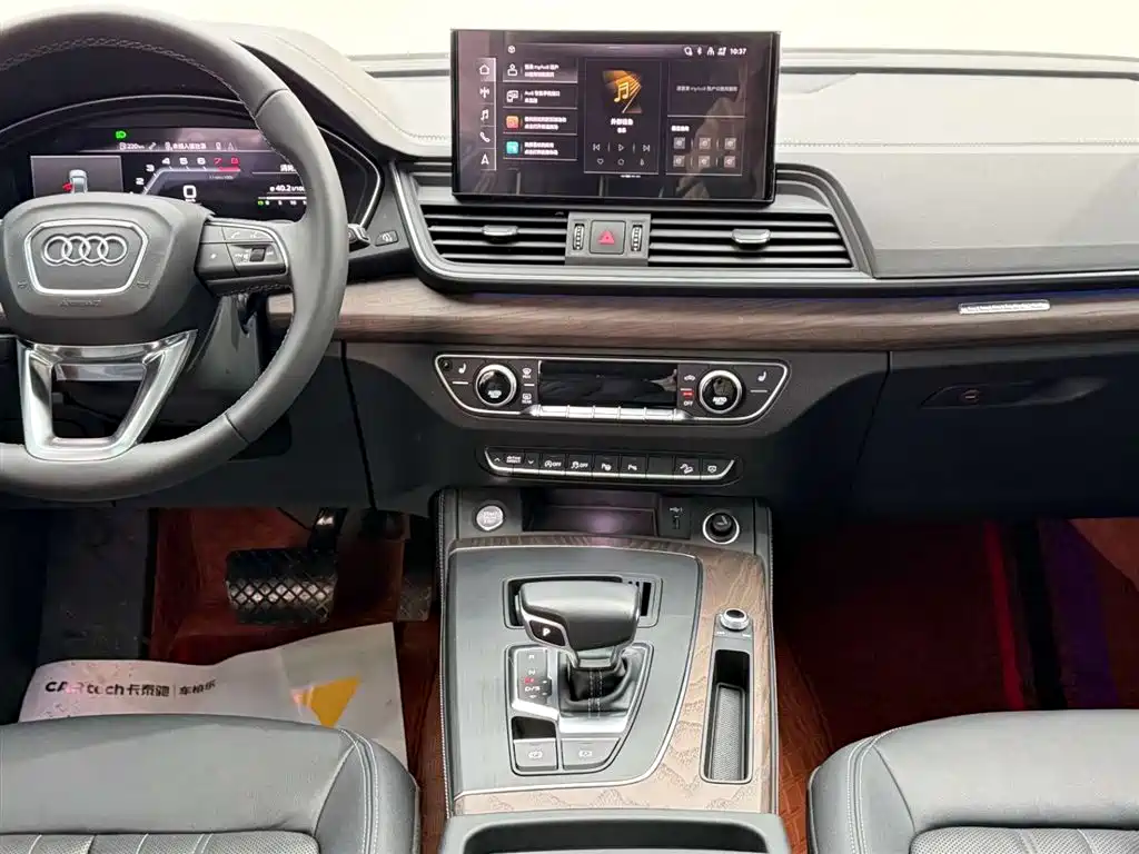 Audi Q5L 2022 45T Luxury Elegance фото 26