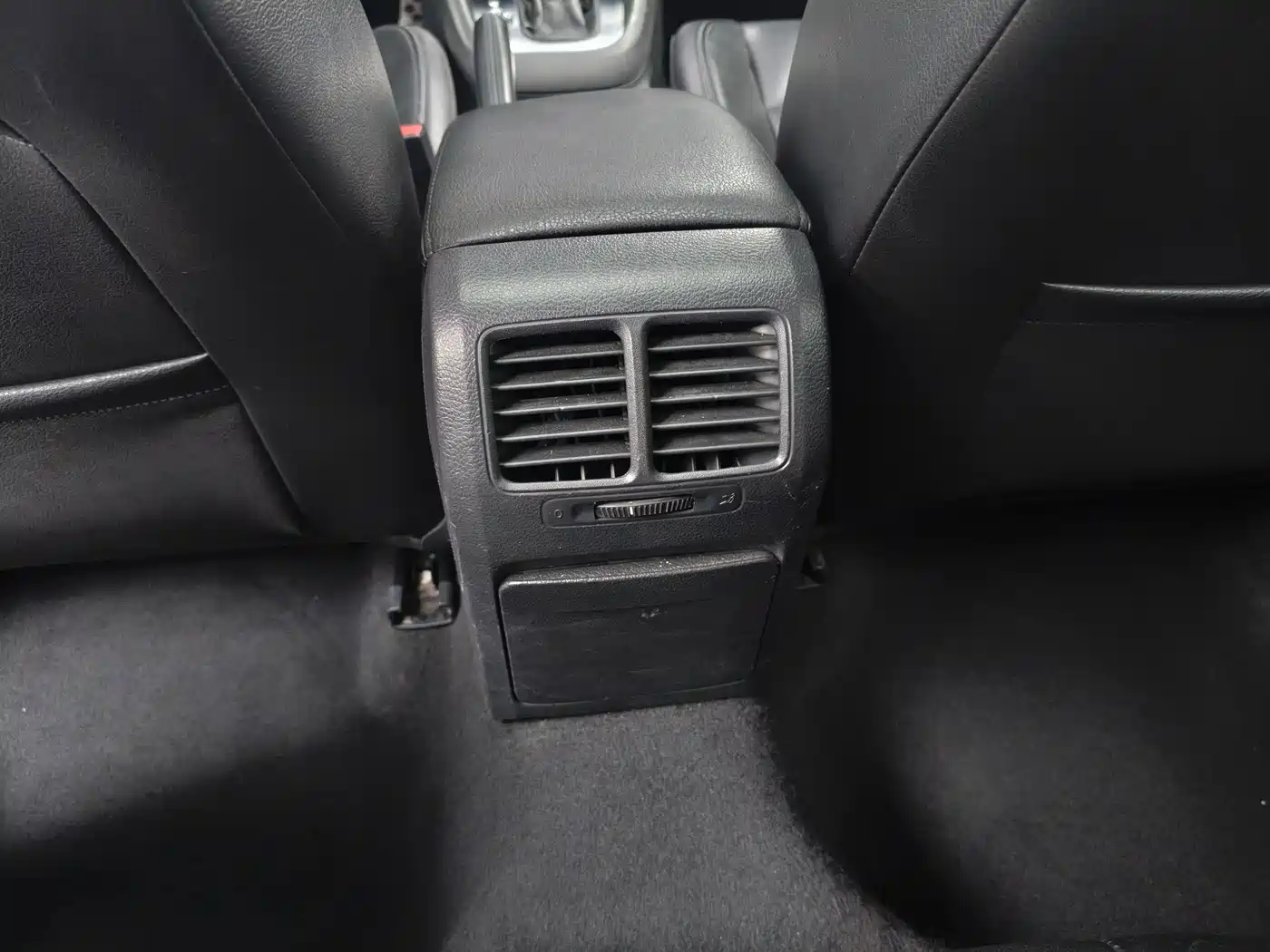 Фото 9 - Volkswagen Golf