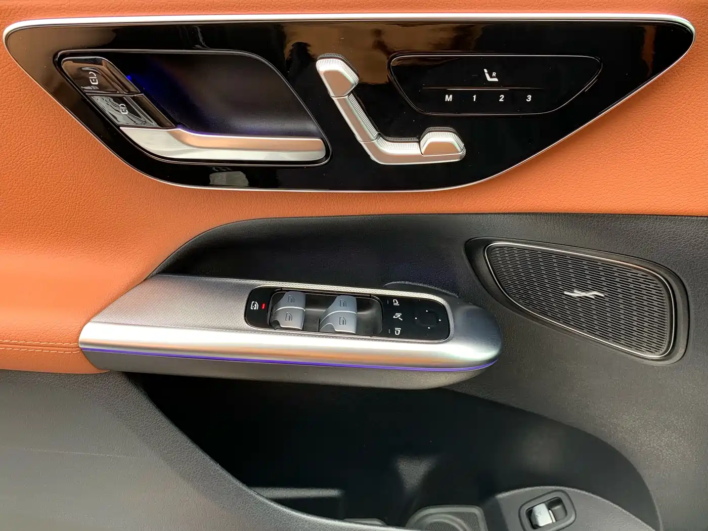 Mercedes-Benz GLC 2024 GLC 300 L 4MATIC Dynamic 5-seater фото 22