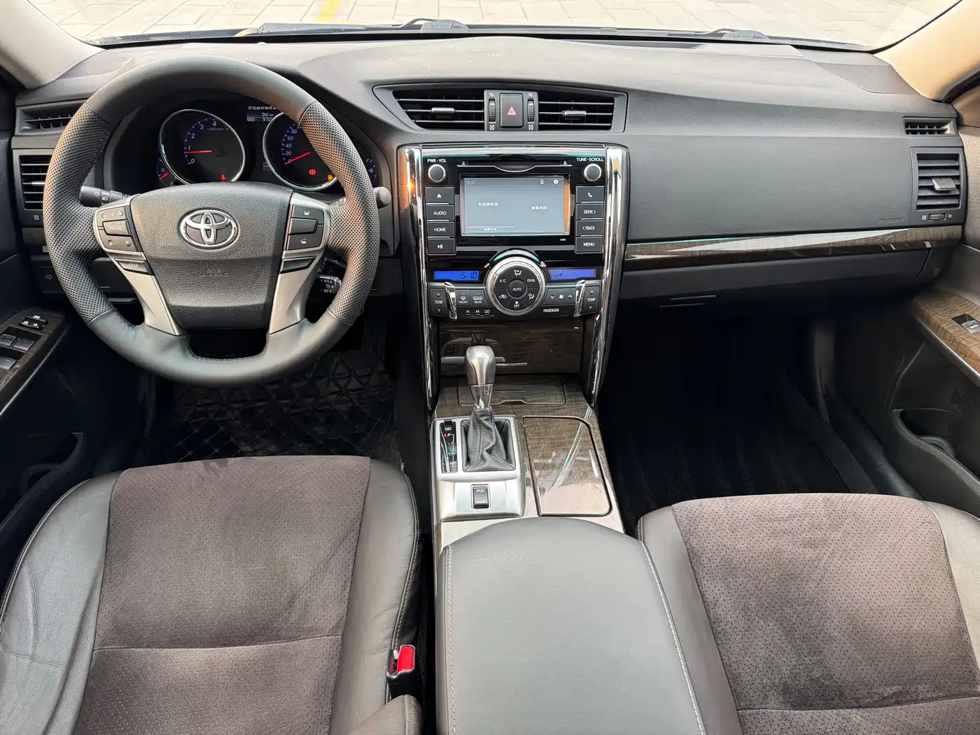 Toyota Reiz 2013 2.5V Premium Edition фото 13