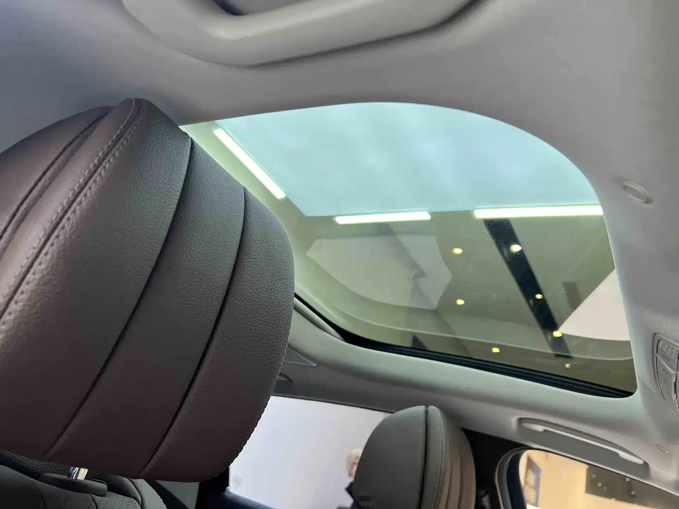 Mercedes-Benz E-Class 2023 E 260 L фото 16