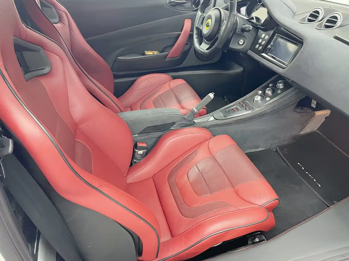 LOTUS SPORTS CAR EVORA