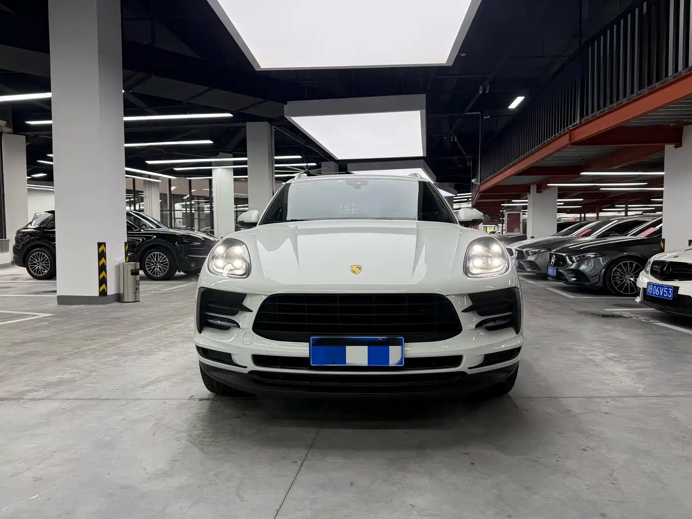 Фото 2 - Porsche Macan