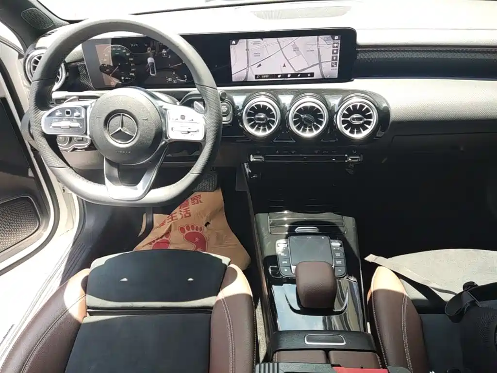 Mercedes-Benz A-Class 2022 Facelift III A 200 L Sport Sedan Fashion фото 14