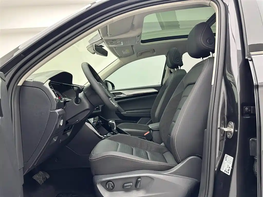 Volkswagen Tayron 2021 330TSI 2WD Luxury Smart Connect Edition 19