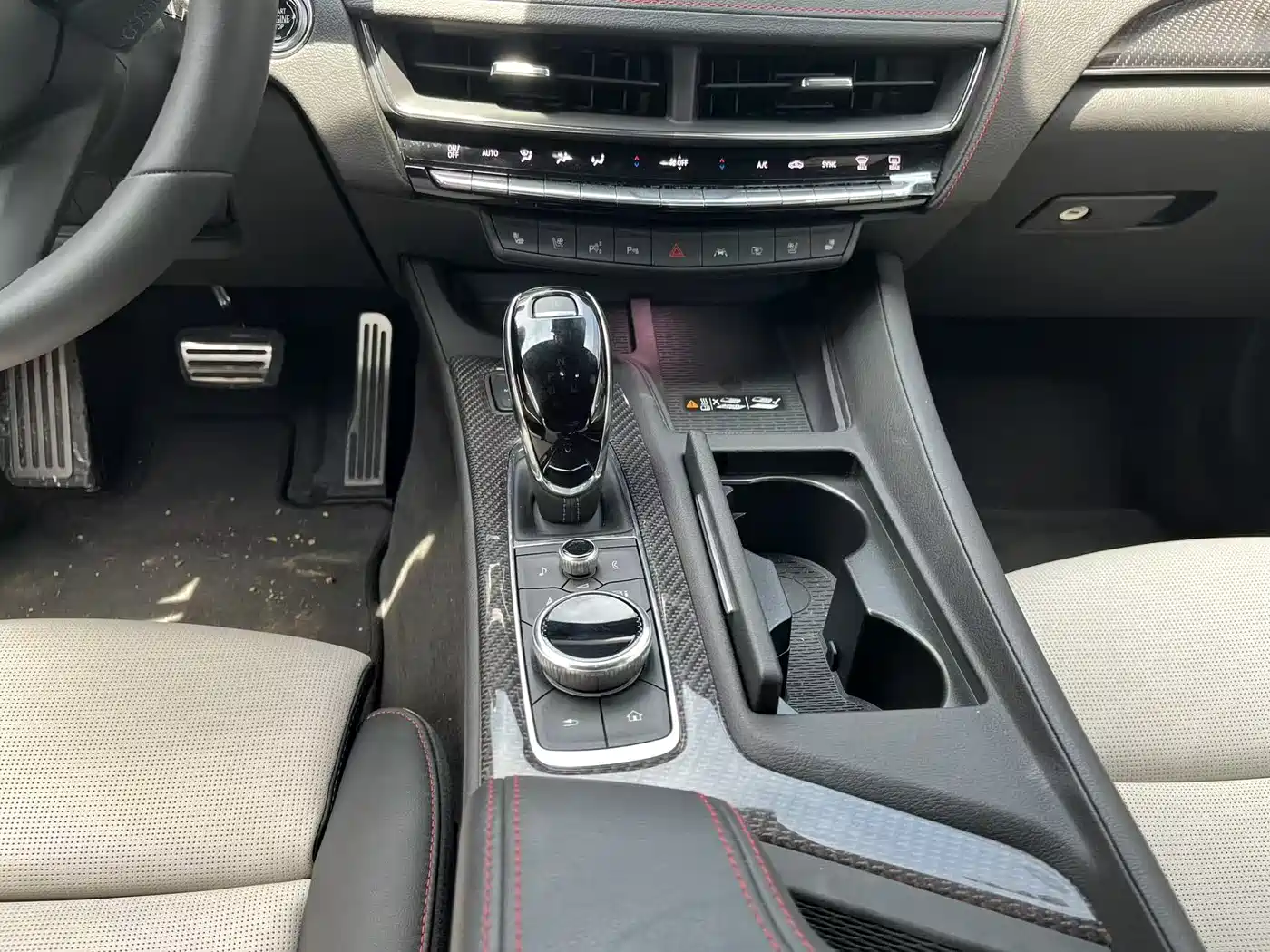 Cadillac CT5 2025 Model 28T Track Performance Edition + Peak Track Package фото 12