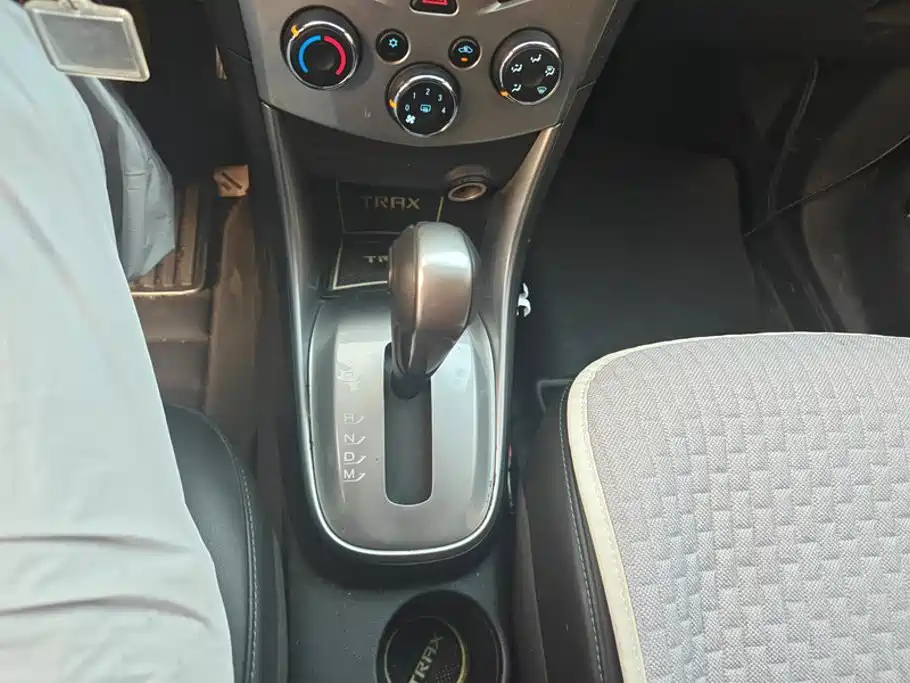 Photo 16 - Chevrolet Trax