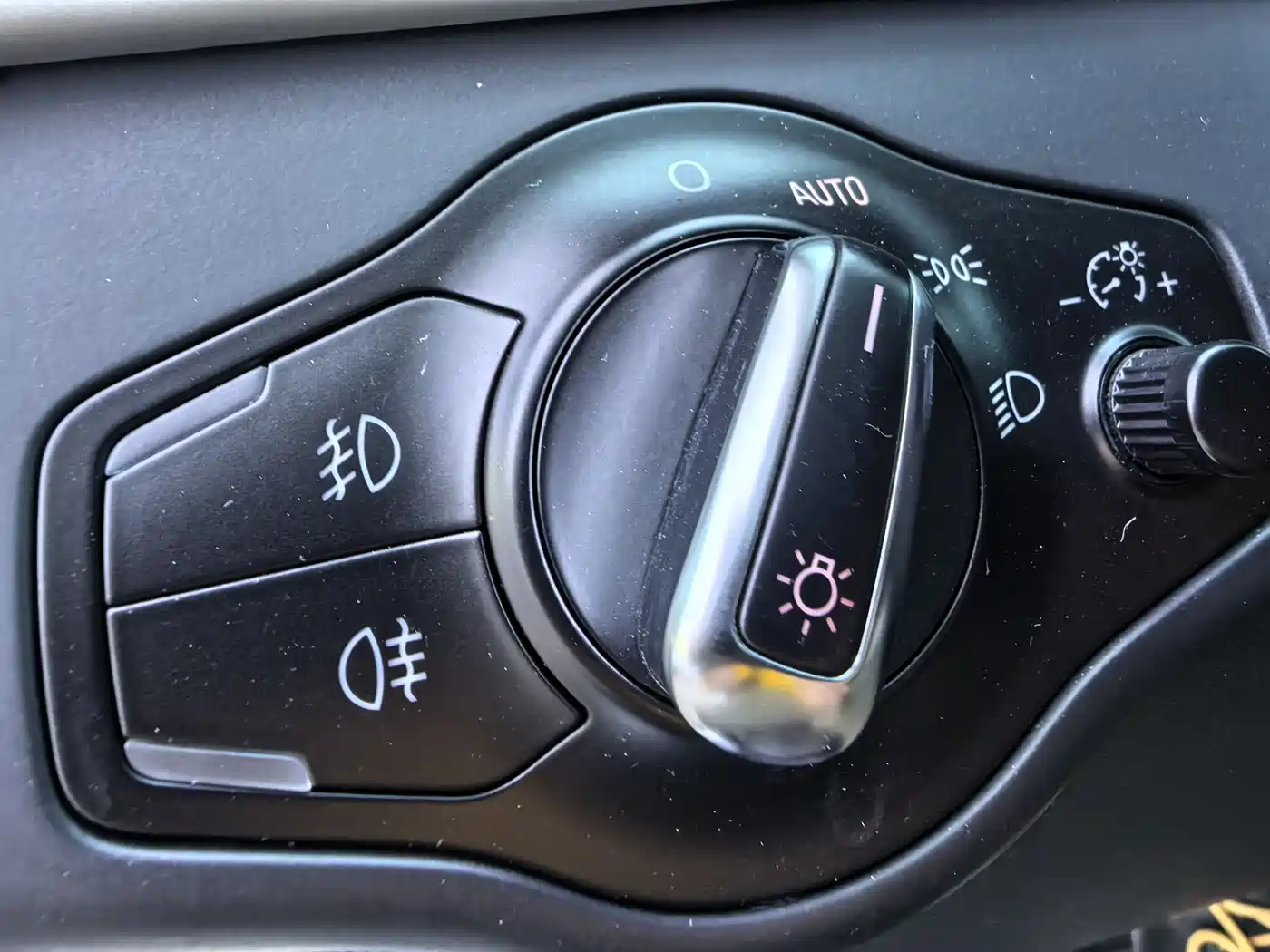 Audi A4L 2013 35 TFSI Automatic Standard фото 19