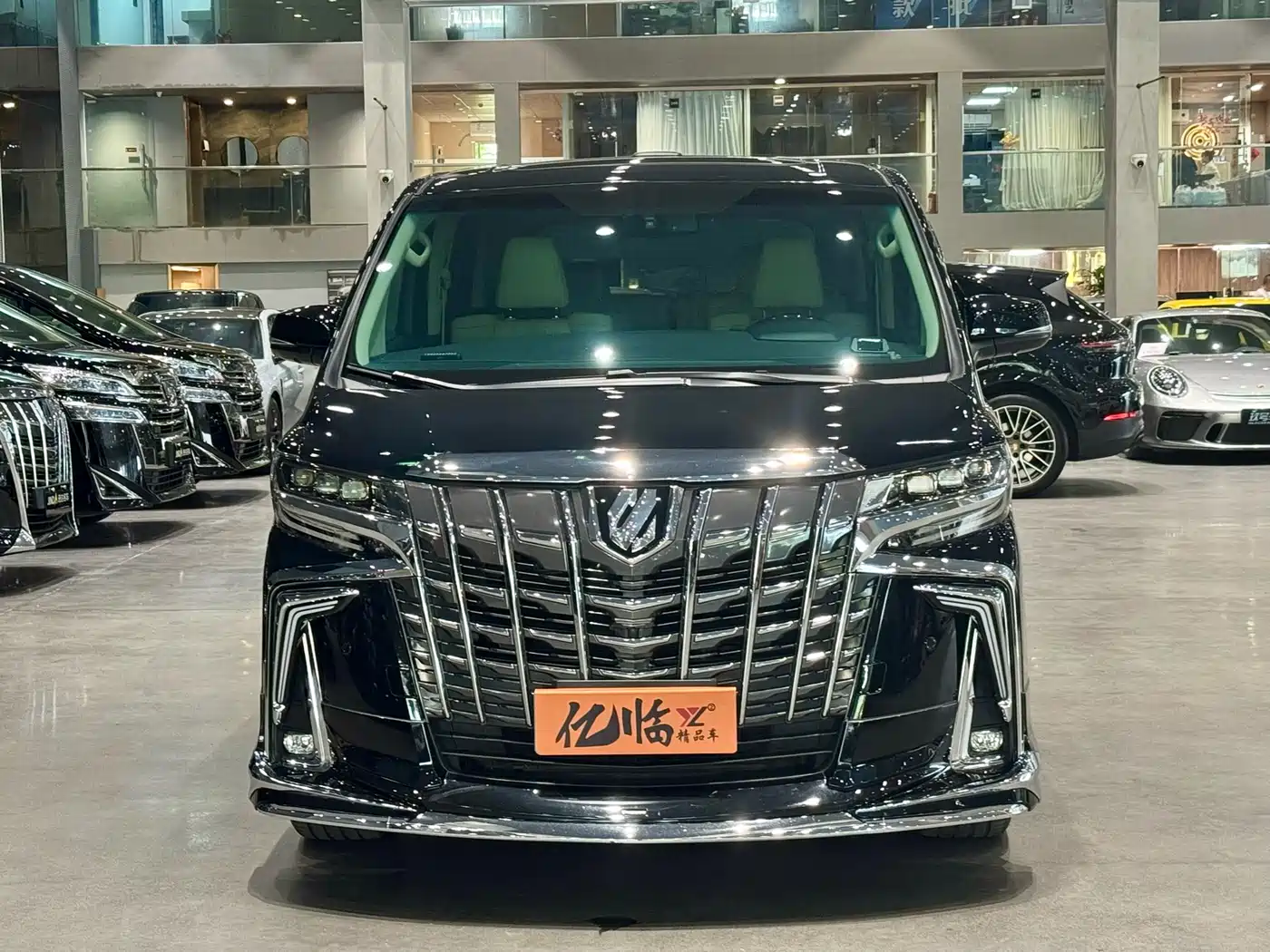 Toyota Alphard 2015 3.5L Luxury Edition фото 2