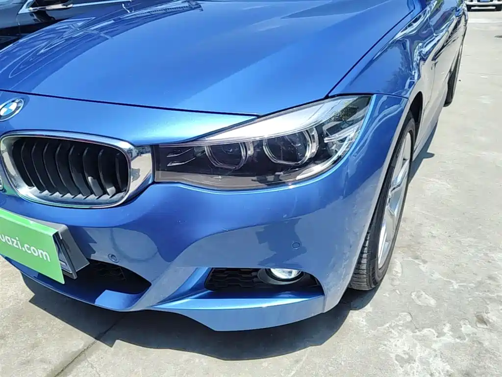 BMW 3 Series GT 2018 320i Fashion фото 24