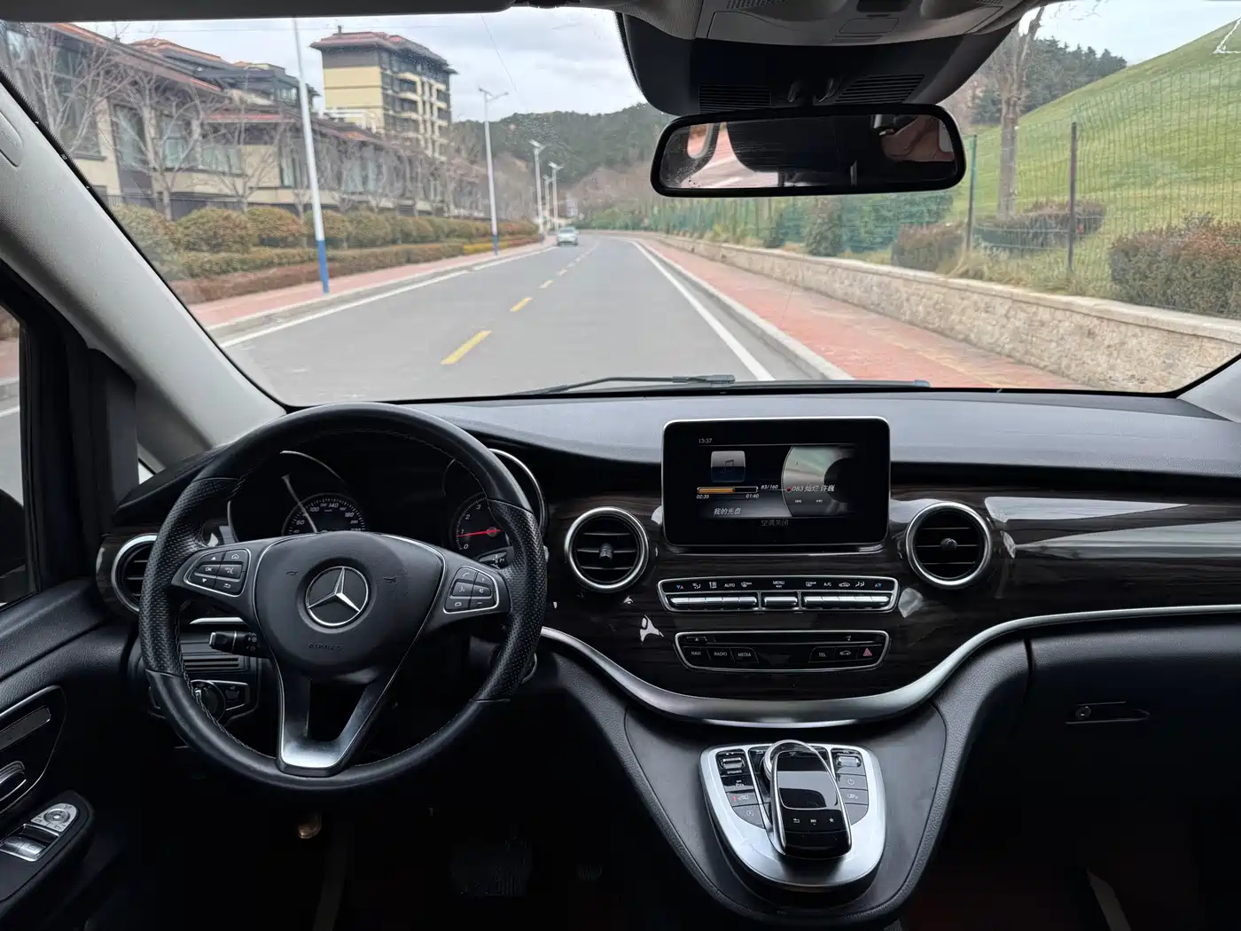 Mercedes-Benz V-Class 2017 Model V 260 Pilot Edition фото 10