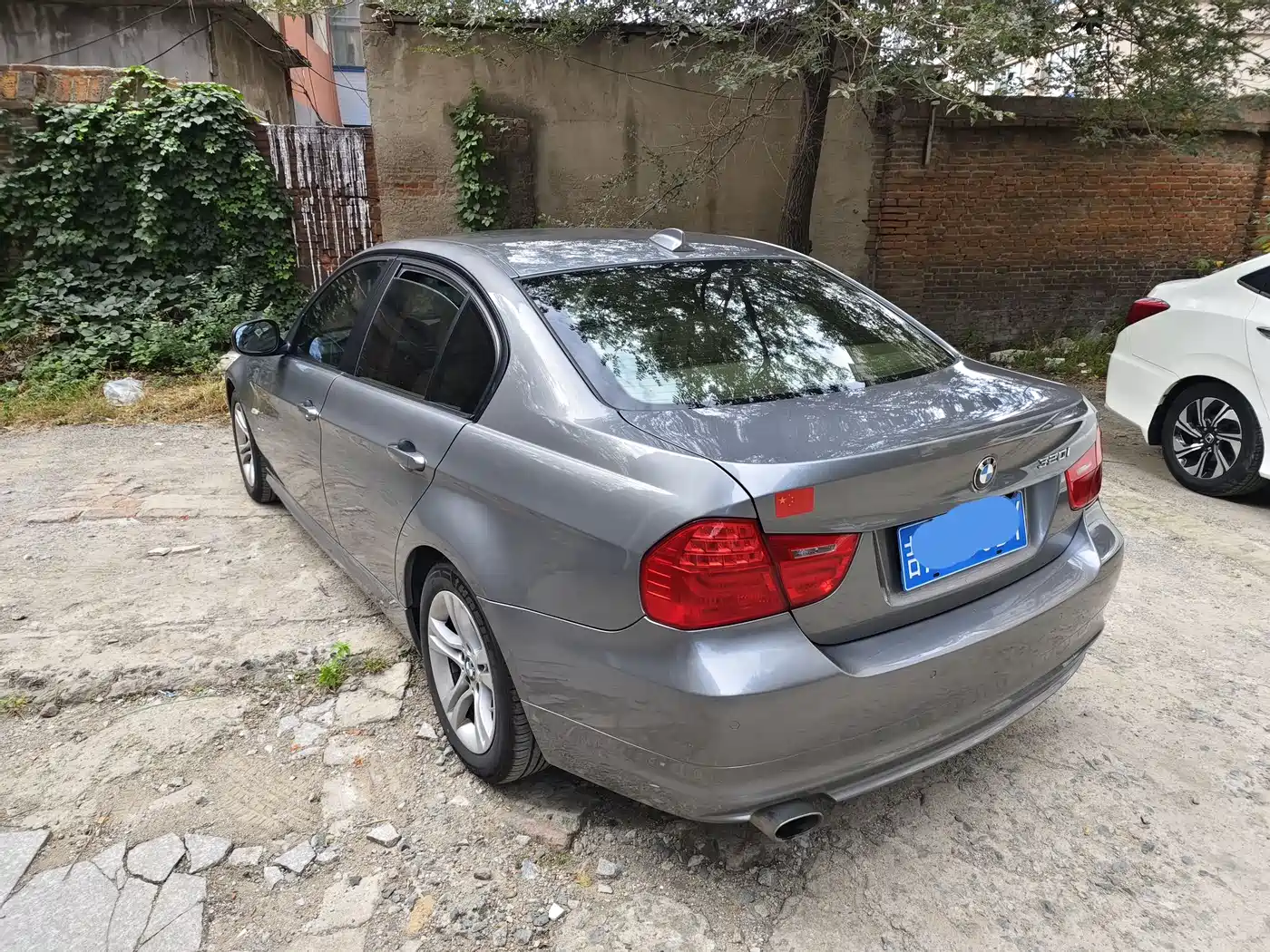 BMW 3 Series (Import) 2010 320i Fashion фото 6