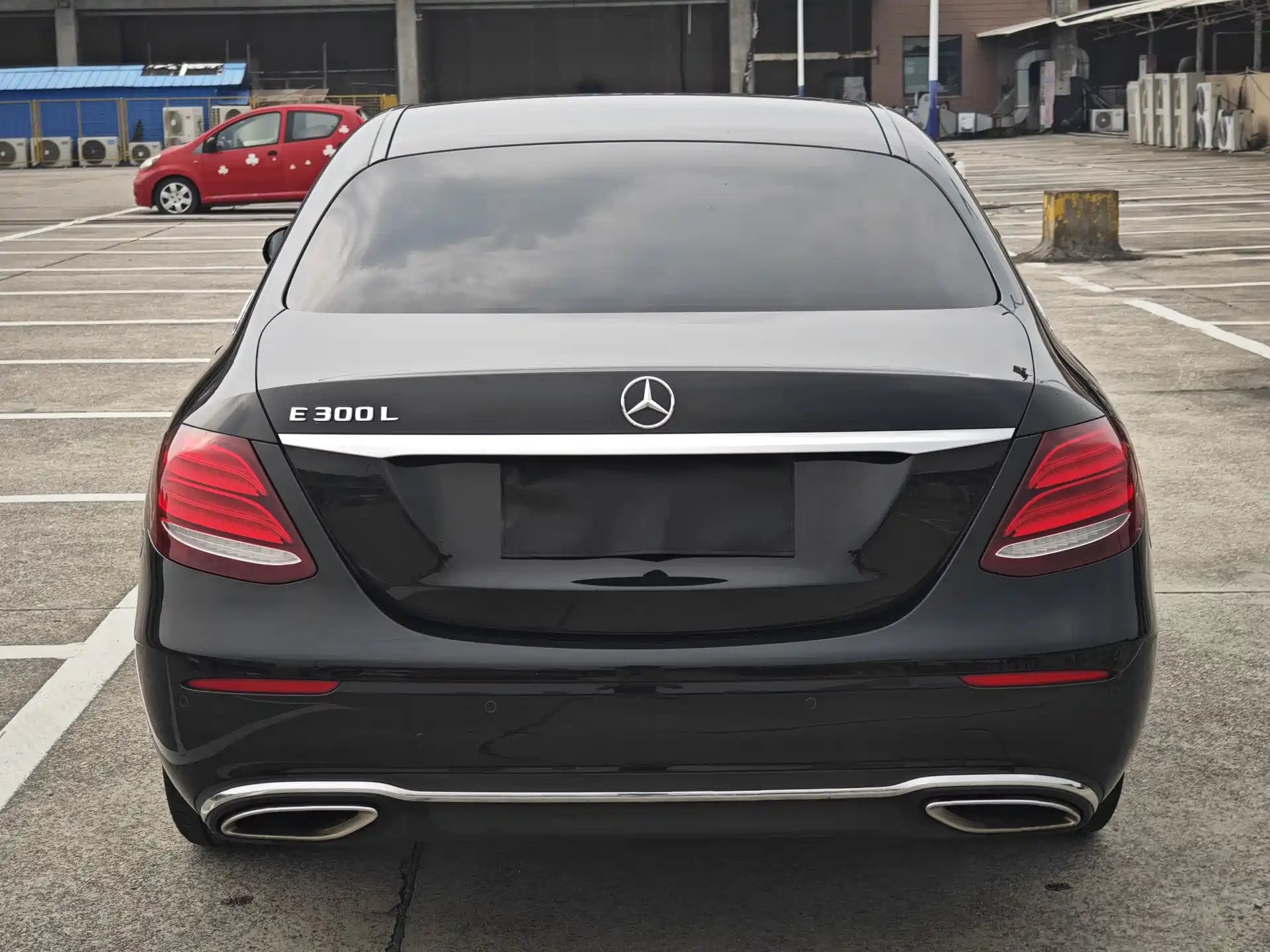 Фото 6 - Mercedes-Benz E-Class