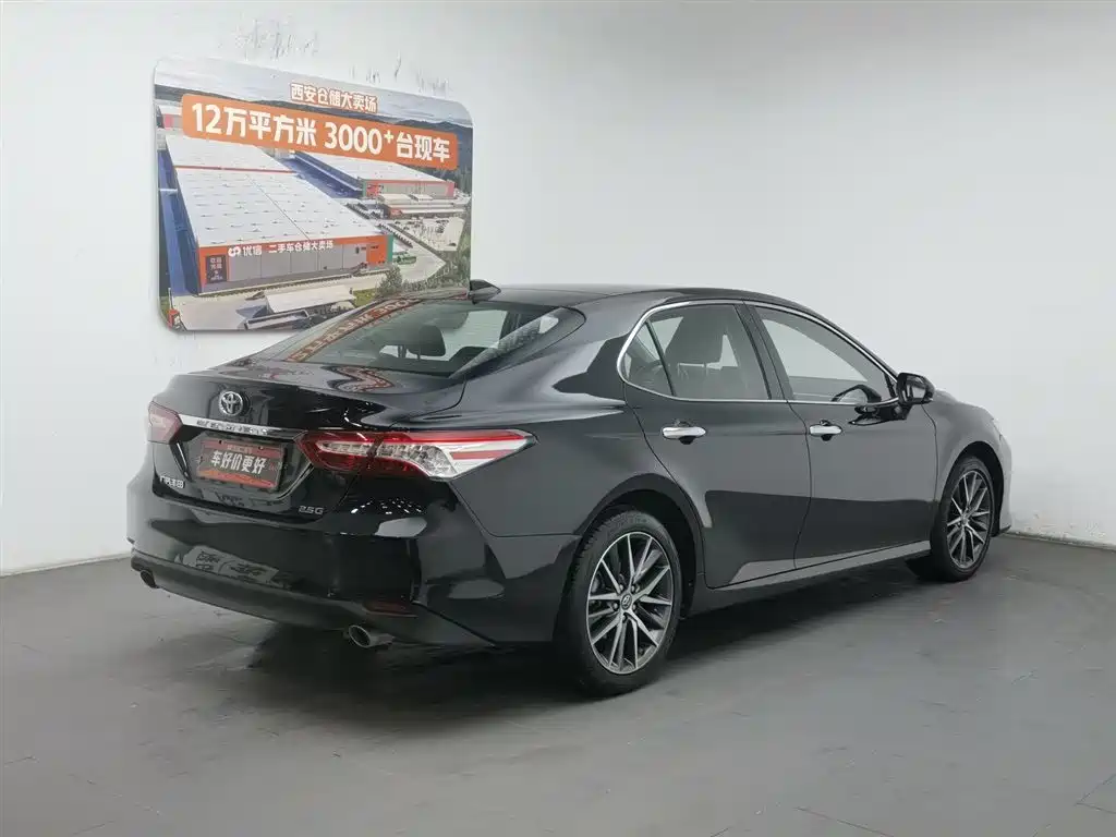 Toyota Camry 2021 2.5G Luxury Edition фото 2
