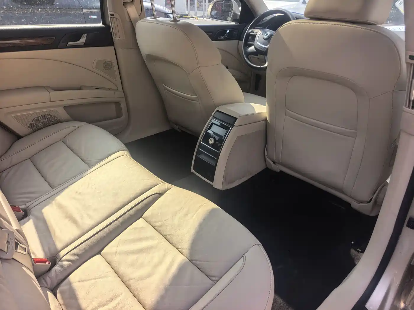Škoda Superb 2012 1.8TSI Automatic Elegance Edition фото 8
