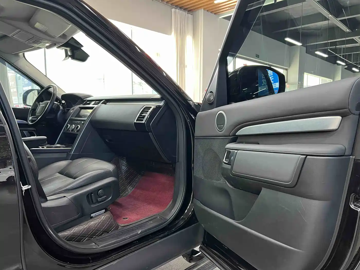 Land Rover Discovery 2020 2.0T 30th Anniversary Special Edition фото 7