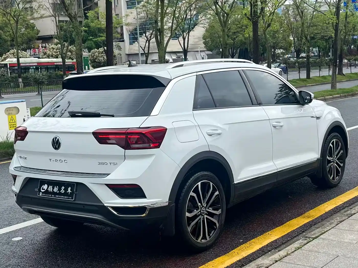 Volkswagen T-ROC 2021 280TSI DSG 2WD Comfort Smart Connect Edition фото 4