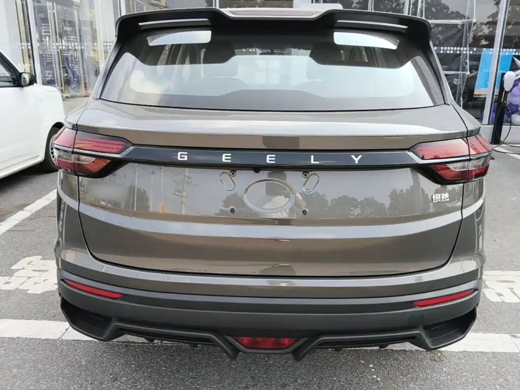 Фото 6 - Geely Coolray