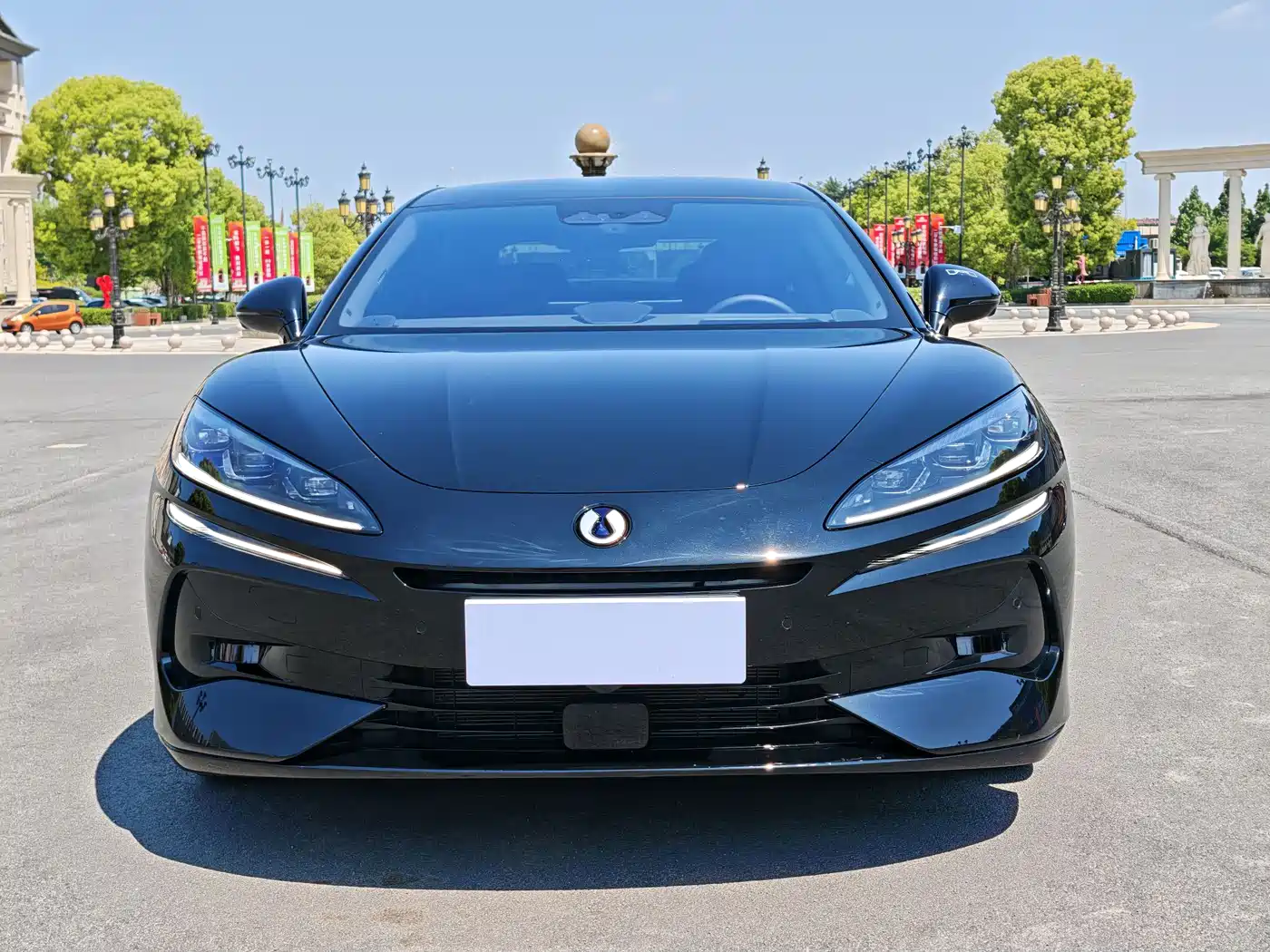 Denza Z9 2024 Model 1100km AWD Max Edition фото 2