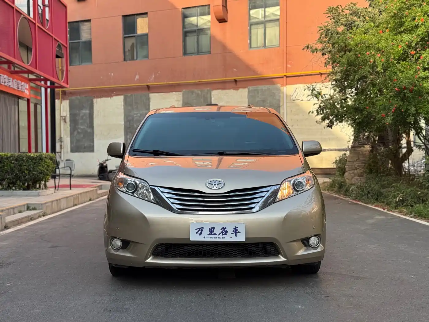Toyota Sienna 2011 2011 3.5L 4WD Automatic