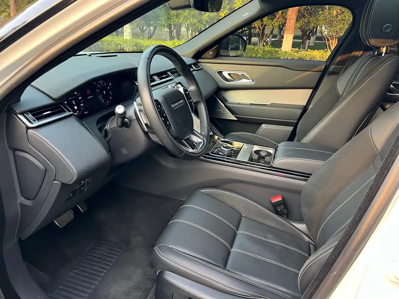 Land Rover Range Rover Velar 2020 P380 R-DYNAMIC SE фото 9