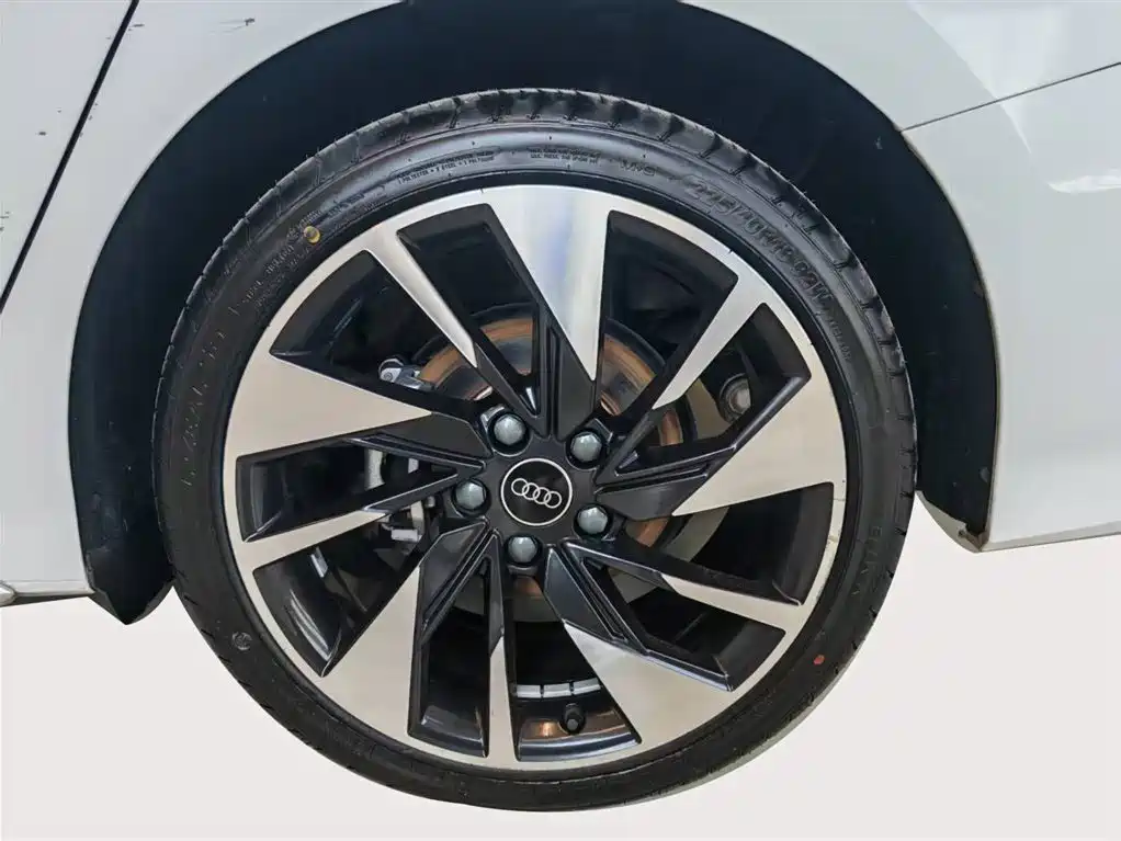 Фото 19 - Audi A3
