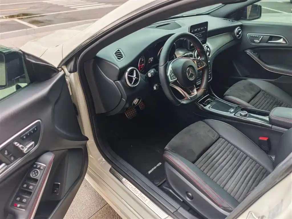 Mercedes-Benz CLA (Import) 2017 Facelift CLA 220 4MATIC фото 18