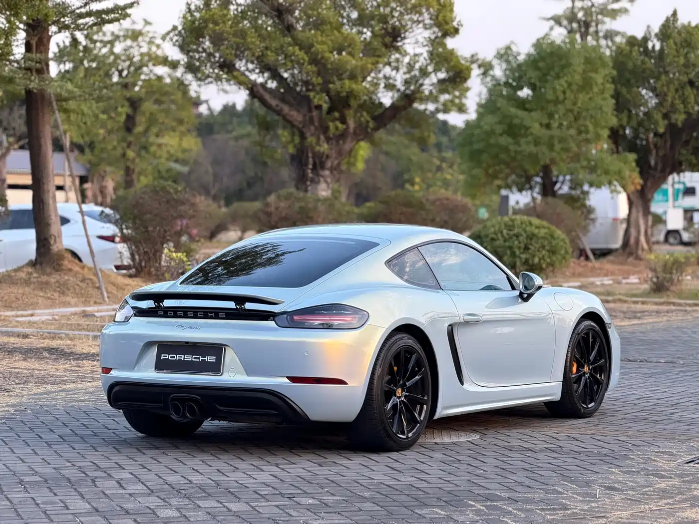 Porsche 718 2016 Cayman 2.0T фото 6