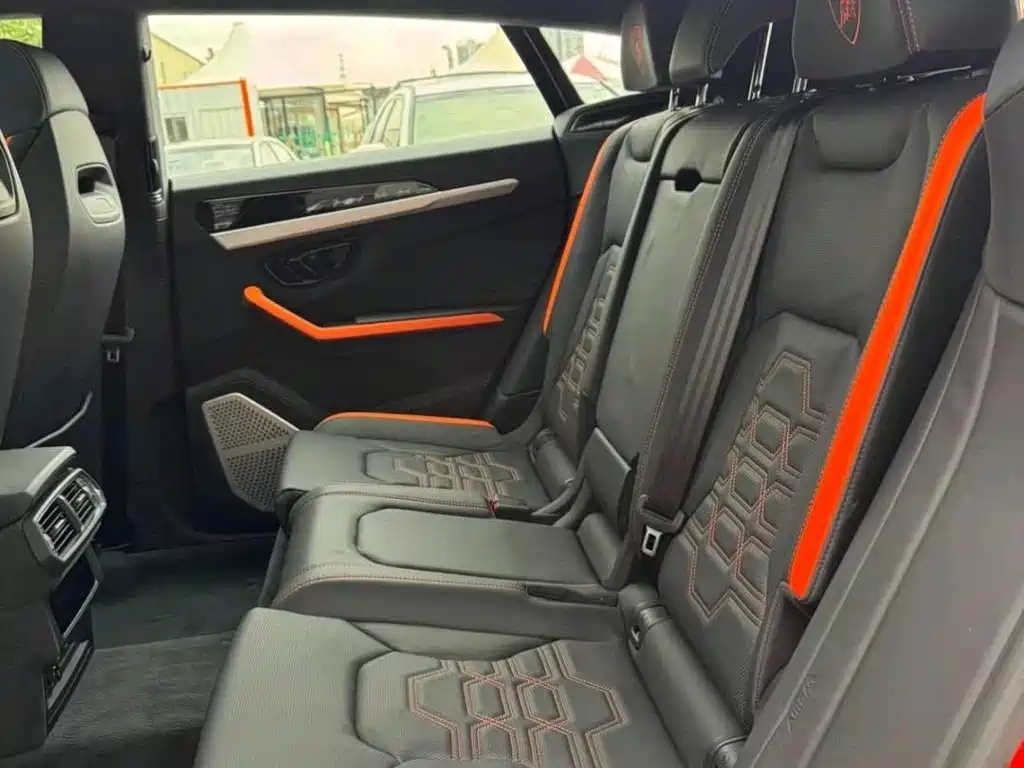 Lamborghini Urus SE 2026 2025 4.0T Standard Edition