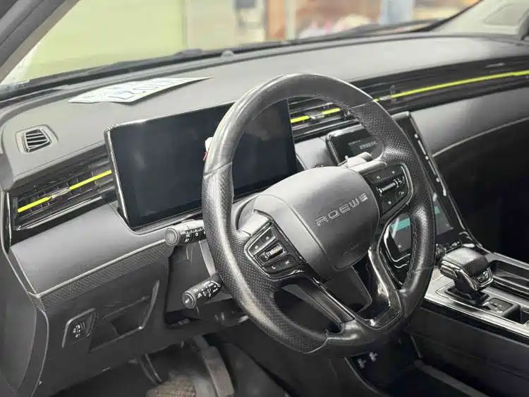 ROEWE RX5 NEW ENERGY