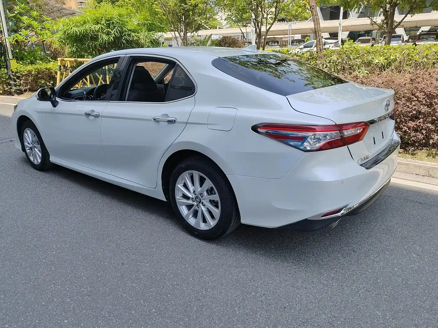 Toyota Camry 2021 2.0G Luxury Edition фото 5