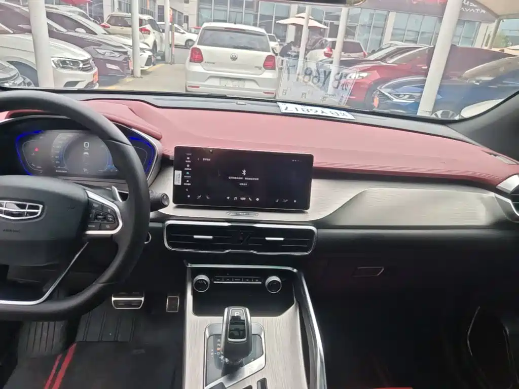 Geely Coolray 2019 2019 Sport 260T DCT Battle China V
