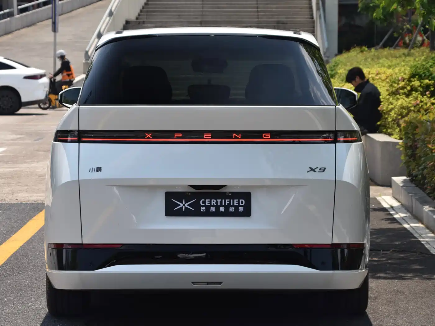 XPeng X9 2025 740 Ultra Long Range Max фото 6