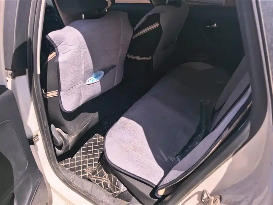 Volkswagen Polo 2016 1.4L Manual Trend фото 11