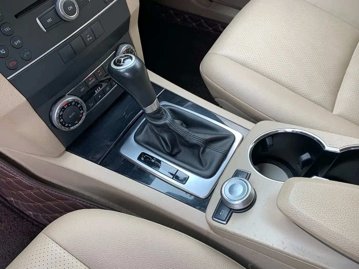 Mercedes-Benz GLK-Class (Import) 2011 GLK 300 4MATIC Luxury фото 20