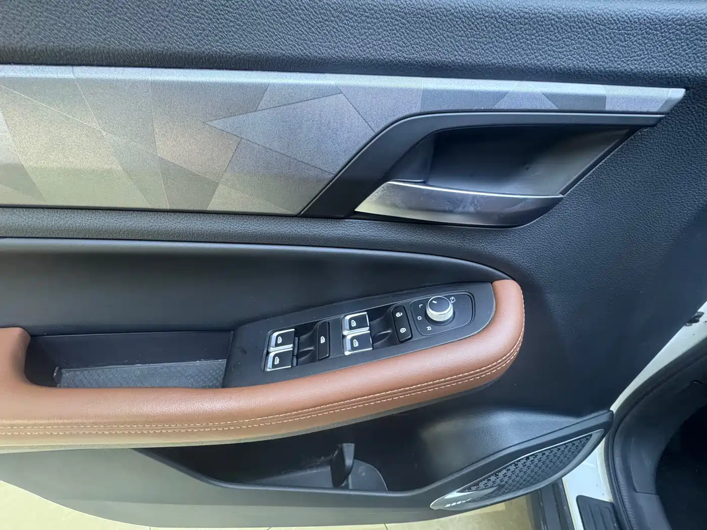 GEELY AUTOMOBILE VISION X6