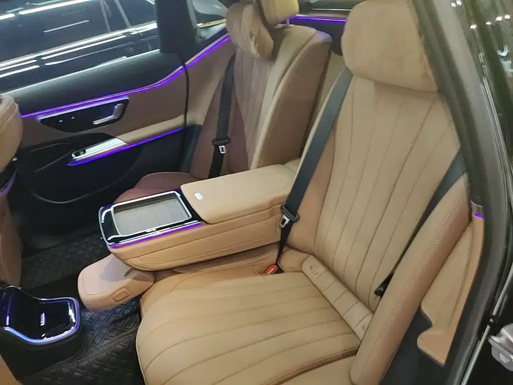 Mercedes-Benz E-Class 2025 E 260 L фото 17