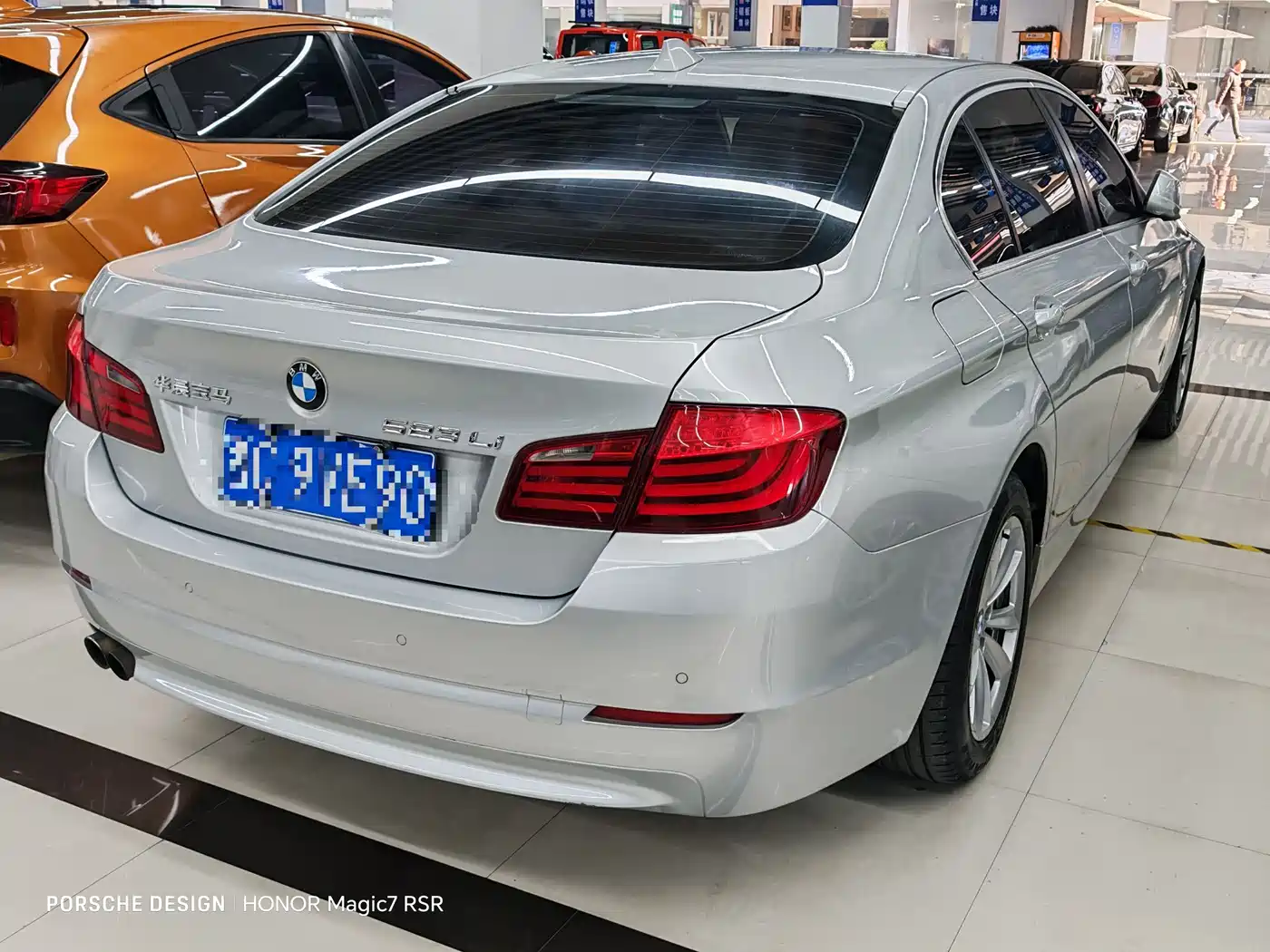 BMW 5 Series 2011 523Li Luxury фото 9