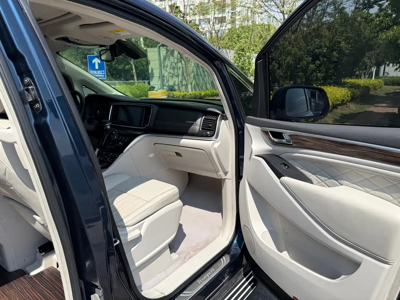 GAC Trumpchi Trumpchi M8 2018 320T Premium Edition фото 45